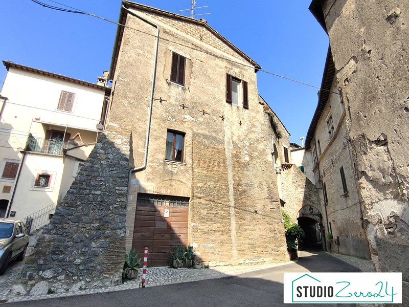 Box in Vendita a Amelia, 35'000€, 30 m²