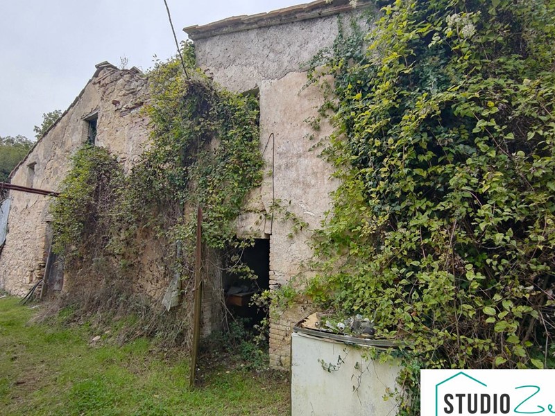 Rustico in Vendita a Amelia, 79'000&euro;, 100 m²