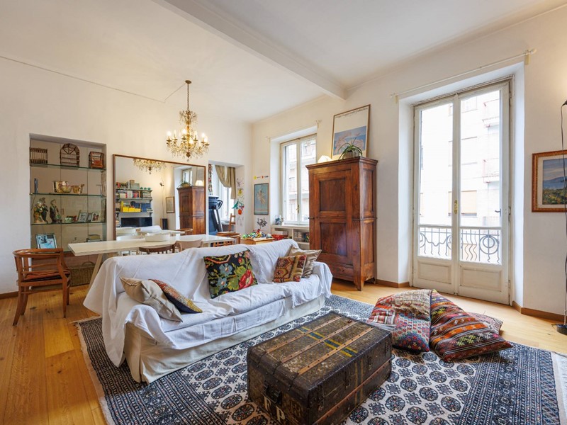 Appartamento in Vendita a Torino, 380'000€, 160 m²