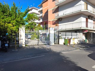 Ufficio in Vendita a Torre del Greco, 200'000€, 89 m²