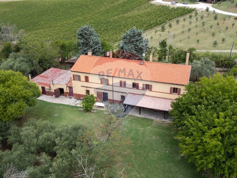 Casa Semi Indipendente in Vendita a San Marcello, 132'000€, 155 m²