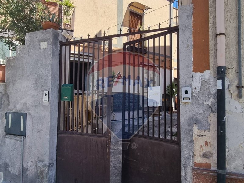 Casa Semi Indipendente in Vendita a Paternò, 35'000€, 50 m²
