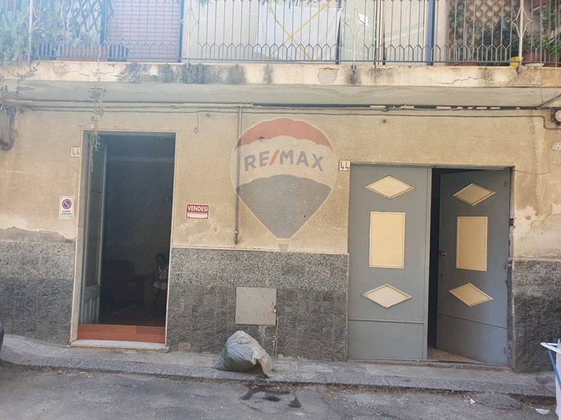 Casa Indipendente in Vendita a Paternò, 65'000€, 120 m²