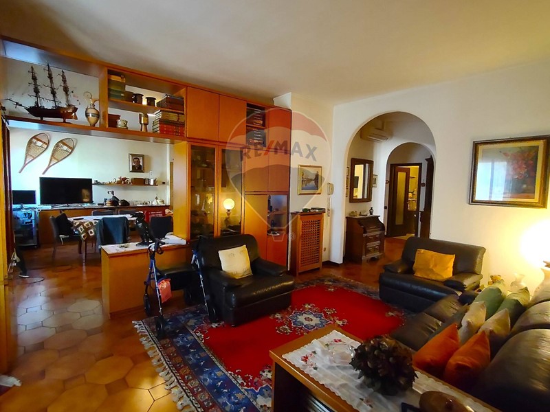 Quadrilocale in Vendita a Pavia, 250'000€, 127 m²