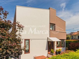 Villetta a schiera in Vendita a Preganziol, 330'000€, 220 m²