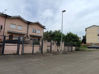 Villetta a schiera in Vendita a Graffignano, 140'000€, 210 m²