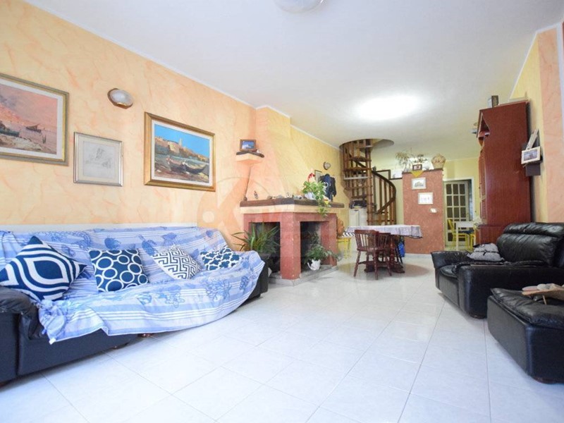 Casa Indipendente in Vendita a Buggerru, 125'000€, 91 m²