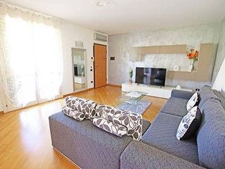 Trilocale in Vendita a Calcinate, 265'000€, 135 m²