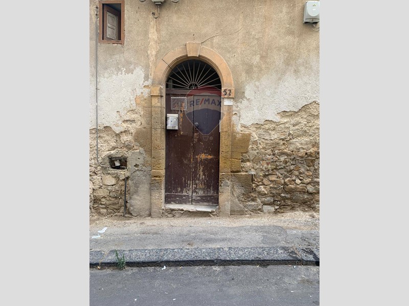 Bilocale in Vendita a Caltanissetta, 12'000€, 50 m²