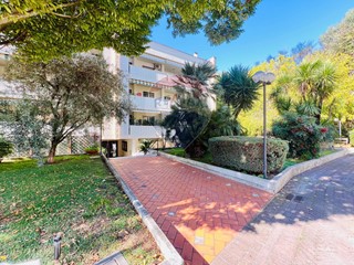 Villa in Vendita a Caserta, 179'000€, 87 m²