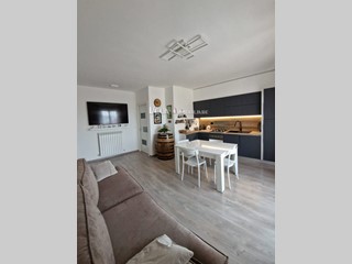 Trilocale in Vendita a Castorano, 133'000€, 85 m²