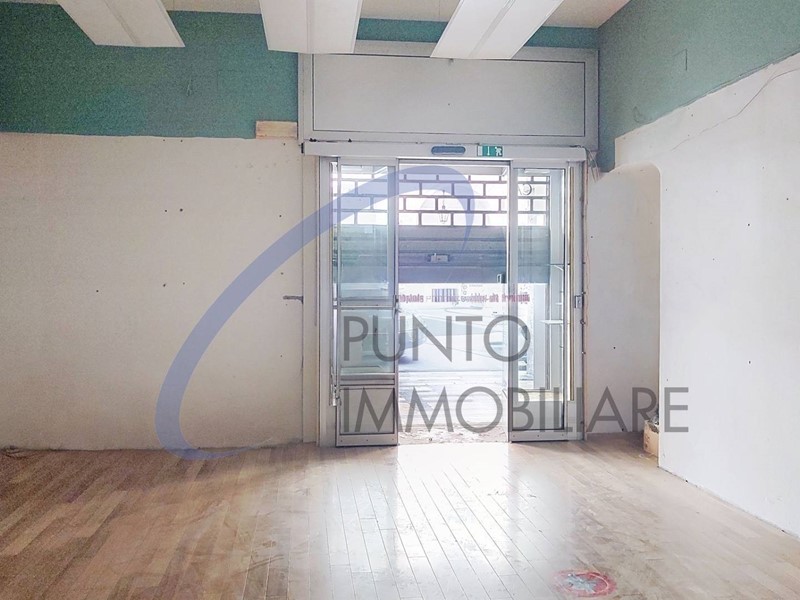 Immobile commerciale in Affitto a Chiavari, 1'500&euro;, 45 m²
