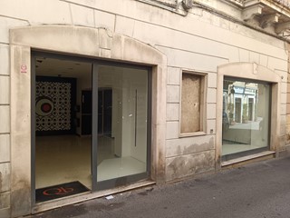 Attività commerciale in Vendita a Chieti, 110'000€, 66 m²
