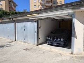 Box in Vendita a Colleferro, 40'000€, 18 m²