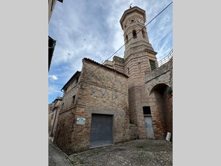 Casa Indipendente in Vendita a Fermo, 80'000€, 66 m², con Box