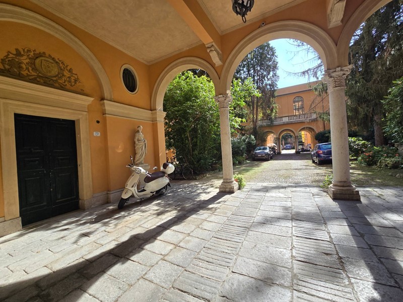 Appartamento in Vendita a Ferrara, 350'000€, 170 m²