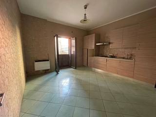Trilocale in Vendita a Maddaloni, 70'000€, 66 m²