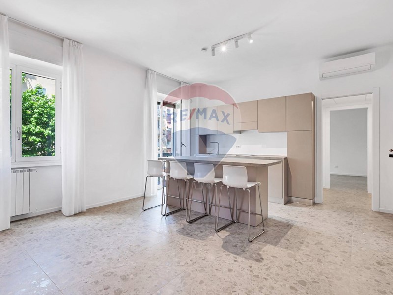 Bilocale in Vendita a Milano, 279'000€, 56 m²