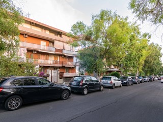 Quadrilocale in Vendita a Motta Sant'Anastasia, 89'000€, 136 m²