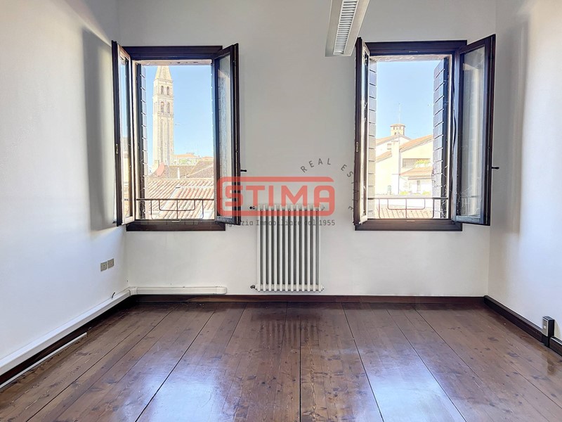 Quadrilocale in Affitto a Oderzo, 900€, 115 m²