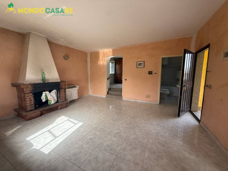 Casa Indipendente in Vendita a Palombara Sabina, 49'000&euro;, 80 m²