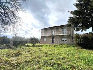 Villa in Vendita a Isernia, 125'000€, 129 m²