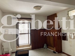 Casa Indipendente in Vendita a Brindisi, 179'000€, 140 m²