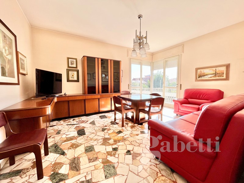 Trilocale in Vendita a Busto Arsizio, 98'000€, 95 m²