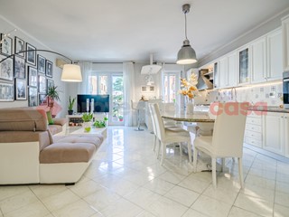 Trilocale in Vendita a Roma, 295'000&euro;, 90 m², arredato