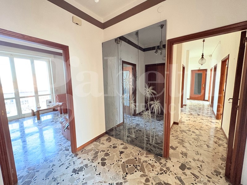 Appartamento in Vendita a Bari, 265'000€, 147 m²