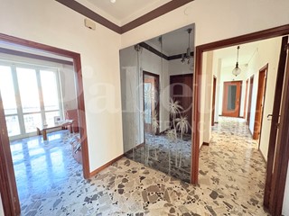 Appartamento in Vendita a Bari, 265'000€, 147 m²