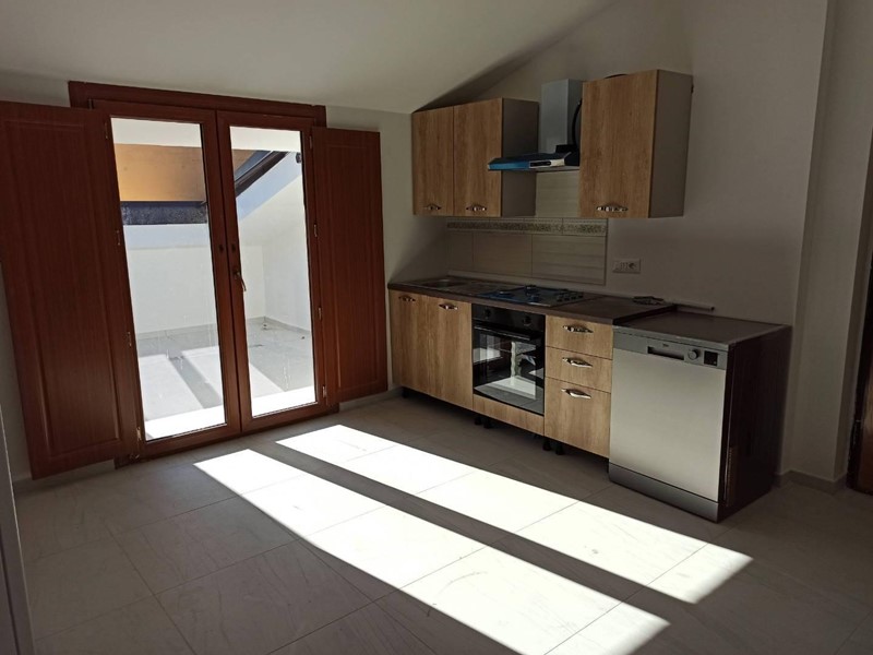 Trilocale in Affitto a Avellino, 750€, 80 m², arredato