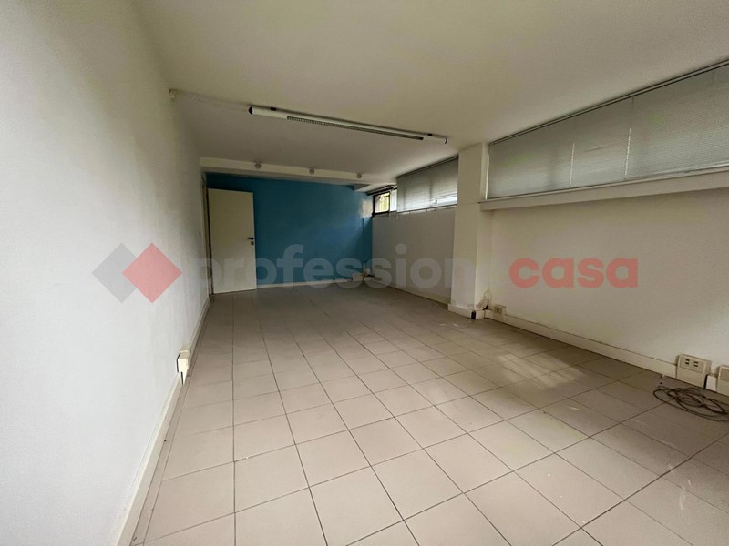 Ufficio in Affitto a Arezzo, 250€, 25 m²