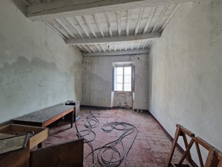 Casa Indipendente in Vendita a Lucca, zona San Concordio di Moriano, 650'000&euro;, 340 m²