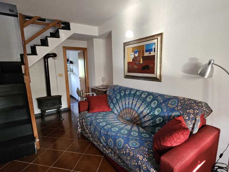 Casa Semi Indipendente in Vendita a Varese Ligure, zona Salino, 650'000&euro;, 650 m²