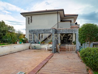 Casa Indipendente in Affitto a Tremestieri Etneo, 850€, 90 m², arredato