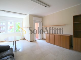Quadrilocale in Affitto a Lecco, zona Centro, 1'400€, 157 m²