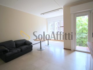 Quadrilocale in Affitto a Lecco, zona Centro, 1'200€, 157 m²
