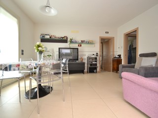 Appartamento in Vendita a Valdagno, 185'000€, 80 m², con Box