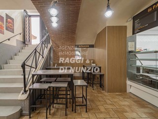 Immobile commerciale in Vendita a Frascati, 179'000&euro;, 60 m²
