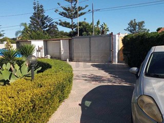 Villa in Vendita a Siracusa, 210'000&euro;, 160 m²