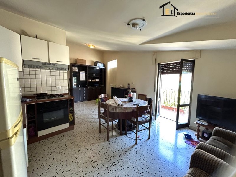 Trilocale in Vendita a Forano, 70'000&euro;, 70 m²