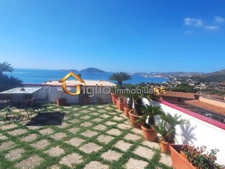 Villa in Vendita a Formia, 450'000€, 100 m²