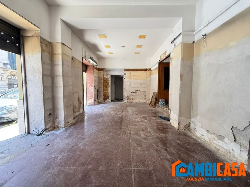 Negozio in Vendita a Palermo, 160'000€, 160 m²
