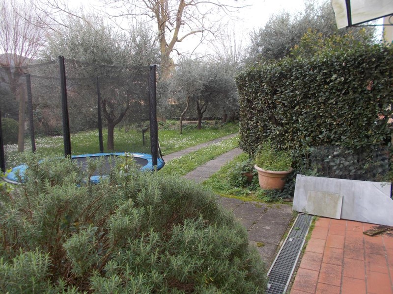 Villa in Vendita a Vecchiano, zona Avane, 460'000€, 160 m²