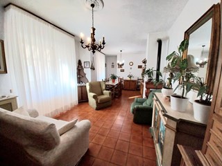 Appartamento in Vendita a Calci, 148'000€, 118 m²