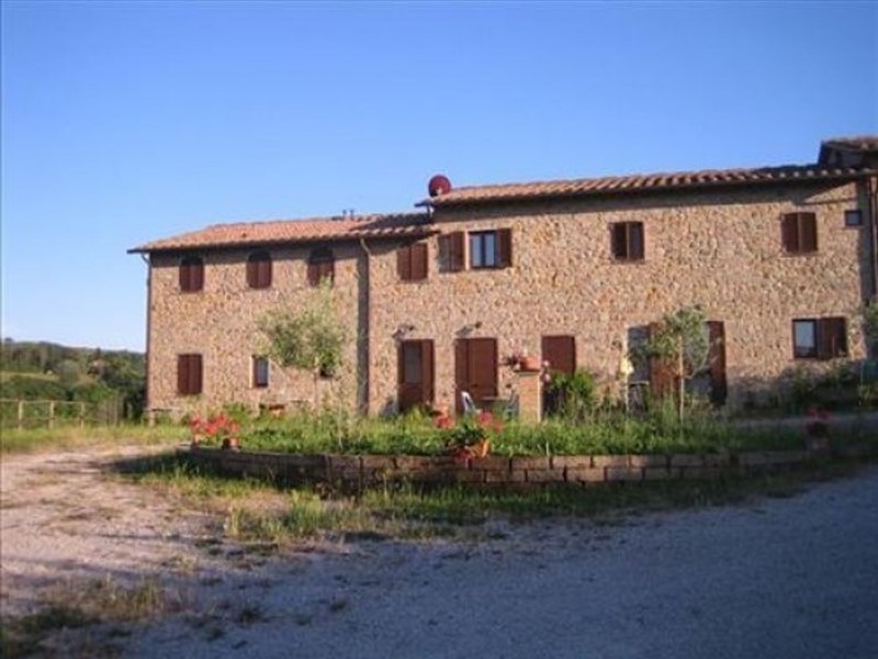 Immobile commerciale in Vendita a Montaione, 850 m²