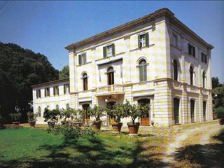 Appartamento in Vendita a Siena, 1200 m²