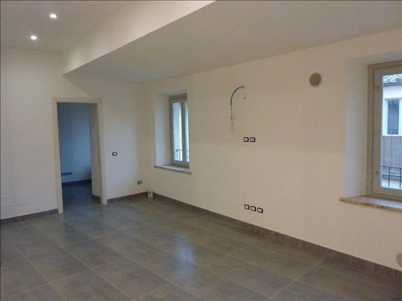 Bilocale in Vendita a Siena, 85 m²