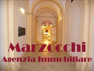 Trilocale in Vendita a Siena, 380 m²